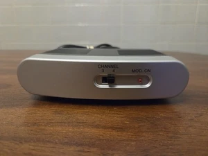 PHILLIPS RF MODULATOR  PH61159 AUDIO / VIDEO SWITCH BOX 120V CHANNEL 3 & 4 WIRED - Picture 1 of 5