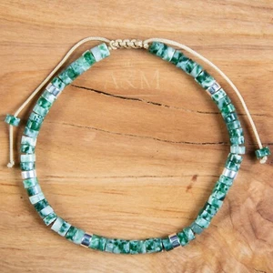Zierliches Damenarmband grüne Punkte Jaspis zart minimalistisch Armband edel UK - Bild 1 von 2