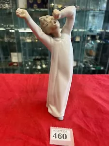 Lladro L4870 Boy in Nightgown Yawning Porcelain Figurine Home Decorative - Picture 1 of 5