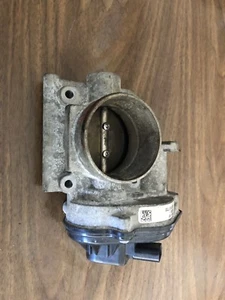 2005 2006 2007 Ford Five Hundred 500 Freestyle Montego Throttle Body w/o Cooling - Picture 1 of 3