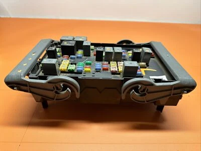 15092625 I 2007 2008 2009 Chevrolet Suburban Tahoe caja de fusibles 5,3 L 4x4 AT OEM Foto 1 de 4