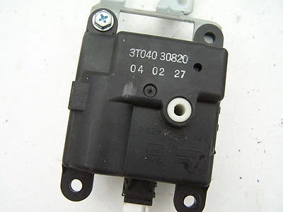 Nissan Primera Heater vent flap motor 3T040 30820 (2002-2006) - Image 1 of 2