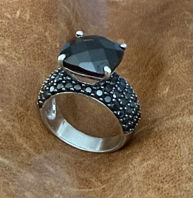 Hermoso Anillo Espinela Negra, Rodio Negro Sobre Plata de Ley 925 Talla 7.25 Foto 1 de 4