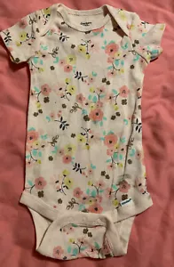 NEU Gerber Baby Mädchen One Piece Bio Baumwolle Gr. 3-6M Angebot #349 - Bild 1 von 7