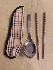 Cuchara palillos de acero inoxidable estilo coreano cubierta a cuadros y estuche de transporte - Imagen 1 de 5