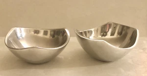 Nambe #526 Classic Tri Corner 6" Bowl & 6.5" Rectangular Metal Alloy Bowl - Picture 1 of 11