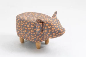 Reposapiés de diseño animal reposapiés de cerdo grande de madera otomana para adultos y niños - Imagen 1 de 3