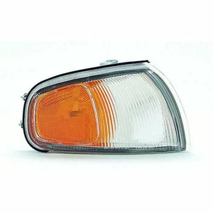 Right Passenger Side Parking Light Assembly For 1995-1996 Toyota Camry TO2521139 - Picture 1 of 1