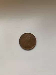 Very Rare 1980 UK British Queen Elizabeth II New Pence 2 coin (good condition) - Picture 1 of 4