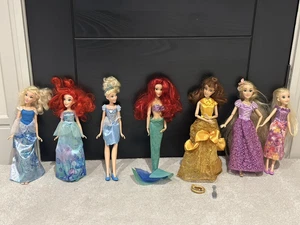 X7 Disney Princess Dolls, Belle, Ariel and Rapunzel - Picture 1 of 8