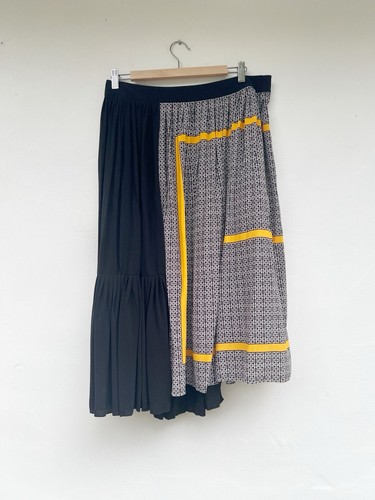 Maxi gonna Givenchy 100% seta con logo e orlo asimmetrico taglia 42