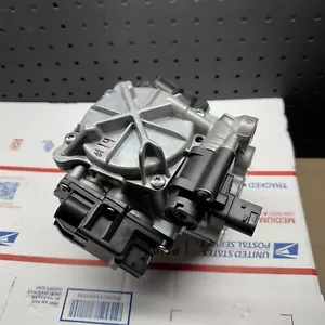 A12 Meritor Wabco ABS Relay Valve 9760001050 037 - Picture 1 of 7