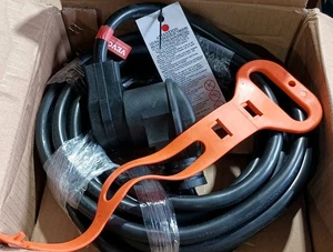 Extension Cord 25 ft. 10 Wire Gauge Heavy-Duty Outdoor Welder 3 Prong Vevor - Picture 1 of 3