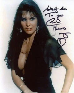 CAROLINE MUNRO SIGNED AUTOGRAPHED 8x10 PHOTO SEXY ACTRESS MODEL RARE BECKETT BAS - Picture 1 of 2