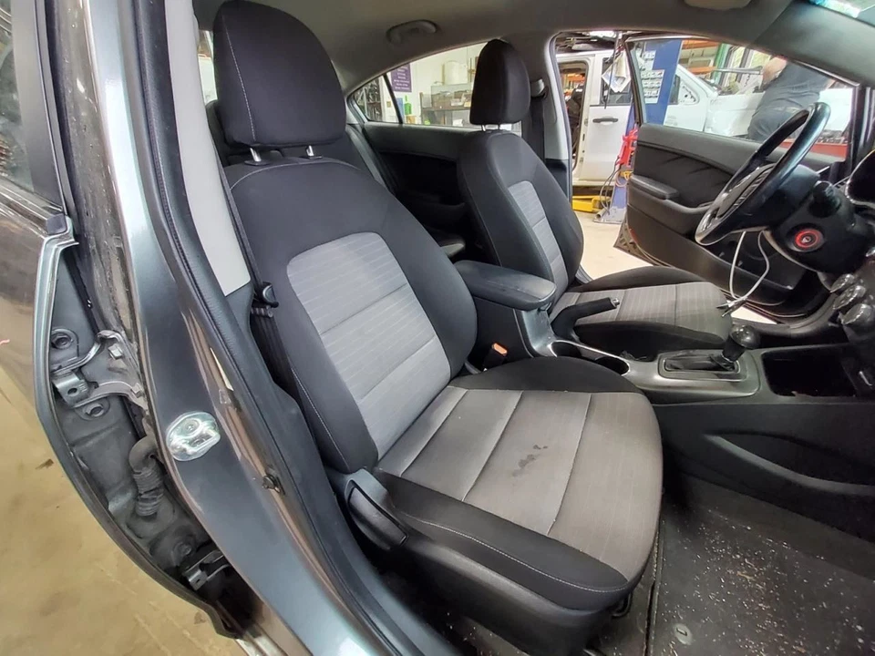 Passenger Front Seat Bucket  Sedan Cloth Fits 14-16 FORTE 515919 Foto 1 de 1