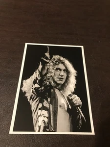 6 x 4 MUSIK UNBESPIELTE POSTKARTE - ROBERT PLANT - LED ZEPPELIN KONZERT - Bild 1 von 2