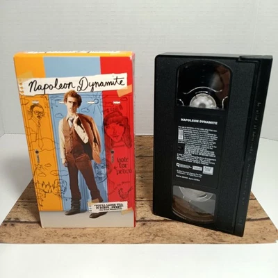 Napoleon Dynamite (VHS, 2004)  Comedy VHS Tape Vintage Y2K Excellent Condition  - Image 1 of 4