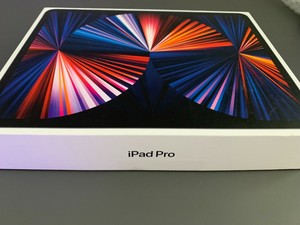 Apple iPad Pro 5th Gen 512GB, Wi-Fi, 12.9 in - Space Gray, EXCELLENT FREE SHIP!