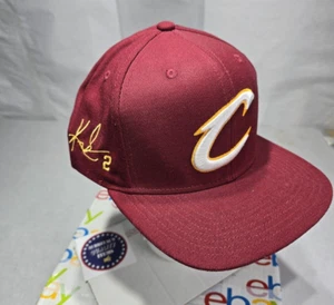 Gorra Cleveland Cavaliers SnapBack Mitchell And Ness Kyrie Irving Signature Cap - Imagen 1 de 11