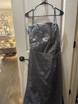 华丽无肩带朱丽叶正式礼服尺寸 3XL,深银色/灰色 — 第 1/4 张图片