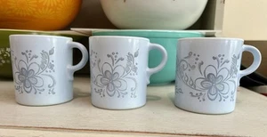 Pyrex Brittany Blue Mugs Set Of Three - Picture 1 of 9