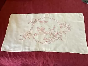 33,5” x 17,5” Vintage Rotarbeit Rotarbeit auf Leinen Vögel und Blumen - Bild 1 von 7