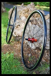 LAST PAIR! HANDBUILT Aivee Edition One / Kinlin XR26-T / Sapim CX-Ray - 1447g! - Picture 1 of 8
