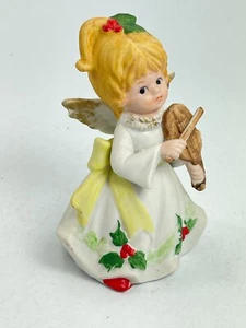 Statuina Vintage Homco Angelo Suona Violino Decorazione Natale Agrifoglio 4,75" - Foto 1 di 6