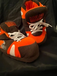 Cleveland Browns NFL Forever Collection Mens Slippers Size - Small - Picture 1 of 2