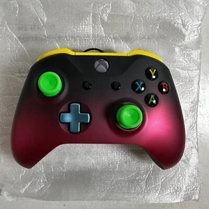 Microsoft Xbox One 1708 Volcano Shado Special Edition Wireless Gaming Controller - Picture 1 of 12