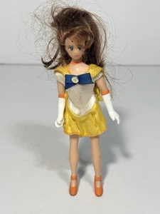 "Muñeca Sailor Moon Sailor Venus Bandai Adventure Posable 1995 6""" - Imagen 1 de 9