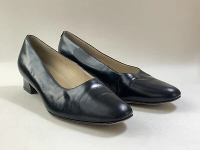 Clarks Vintage 1980s Black Leather Almond Toe Court Shoes 1.5” Low Heel UK 6.5 - Image 1 of 4