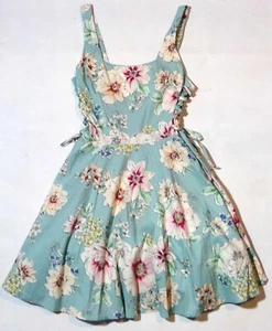 Damenkleid Bailey blau Blumendruck ärmellos Fit and Flare Größe Medium - Bild 1 von 6