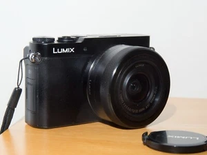 Panasonic Lumix GM-5 schwarz mit Objektiv 12-32mm Sammlerzustand! - Bild 1 von 4