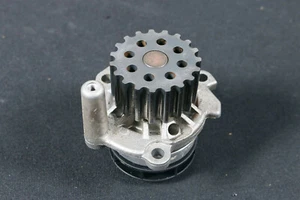 03L121011J Kühlmittelpumpe Wasserpumpe Audi A3 A4 A6 Q5 Q3 8U 2.0TDI 163 177 PS - Picture 1 of 9
