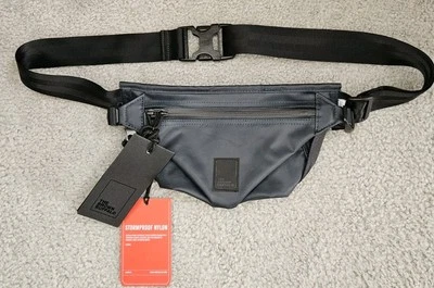 THE BROWN BUFFALO Body Bag/Waist Bag 防风暴尼龙黑色/炭全新带标签 — 第 1/4 张图片