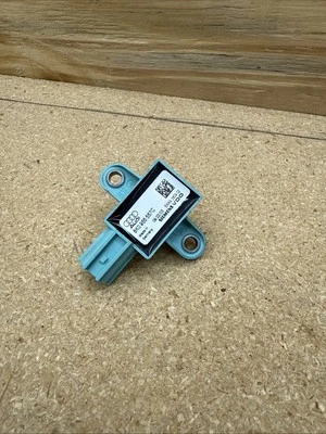 2008-2017 AUDI A6 A5 FRONT DOOR SENSOR 8K0955557C OEM - Image 1 of 3