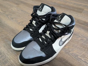 Nike Air Jordan 1 Retro Mid Men Size 12 852542-011 Satin Grey Toe Black Shoes - Picture 1 of 6