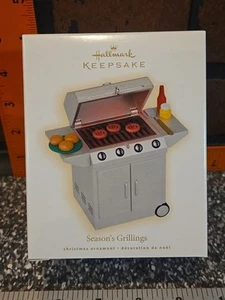 Hallmark 2009 Season's Greetings Grill BBQ Xmas Ornament Lighting Effect New - Picture 1 of 9