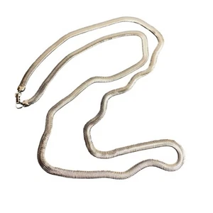 Collana catena serpente piatta flessibile tono argento vintage 33 pollici - Foto 1 di 4