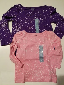 Gap Kleinkind Mädchen Baumwolle GAP Top Größen 12/18M 4T Neu mit Etikett pink oder lila Sterne - Bild 1 von 2