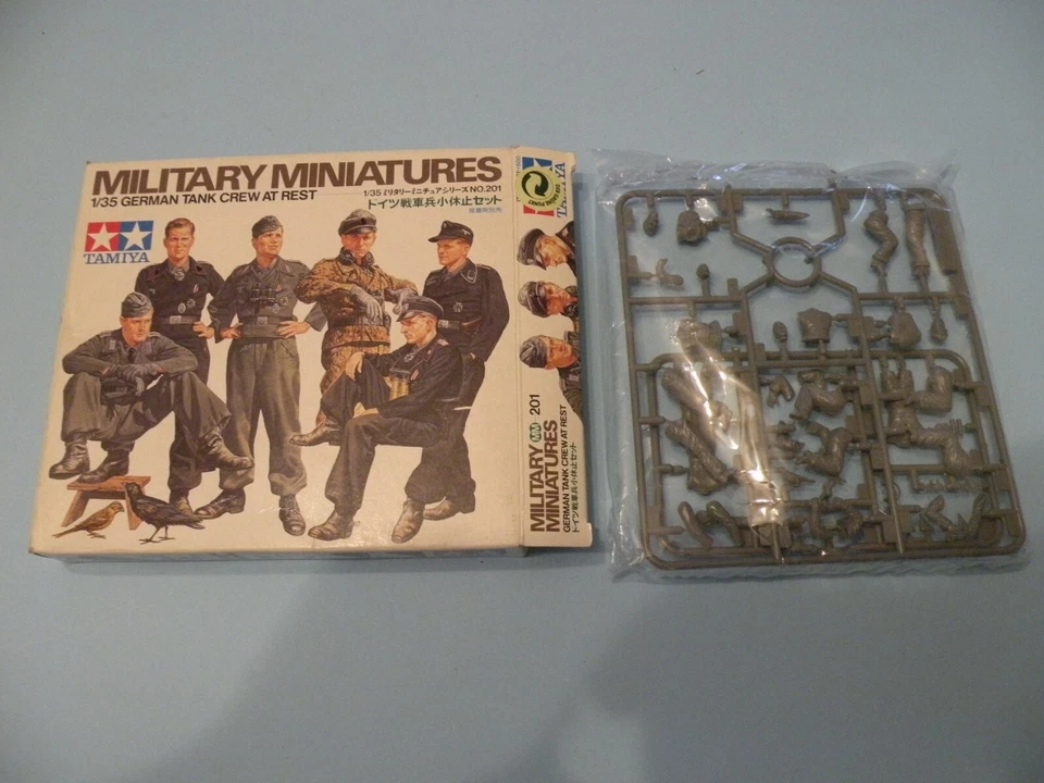 TAMIYA 201 GERMAN TANK CREW AT REST NUOVO/NEW SPRUE BLISTERATO/SIGILLATO - Immagine 1 di 1