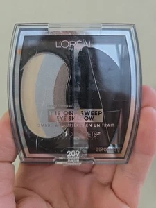 Loreal Studio Secrets The One Sweep Eye Shadow #209 Playful for Blue eyes Damage - Picture 1 of 5