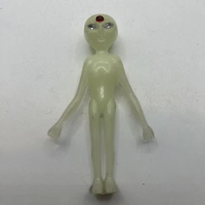 "Figura alienígena vintage de 4"" que brilla en la oscuridad" - Imagen 1 de 3