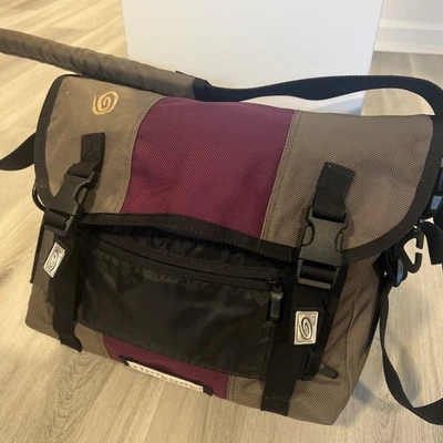 Timbuk 2 Gray/purple Classic Shoulder Strap 13” Messenger Bag (very Clean) - Image 1 of 4
