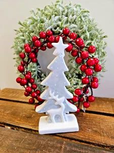 Figur Tannenbaum mit Rentier ca 16 cm Weihanchtsdeko Keramik Edel - Bild 1 von 1