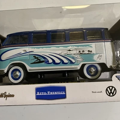 M2 Machines Auto-Thentics 1:24 Diecast 1960 VW Microbus Deluxe USA Model NIB - Image 1 of 3