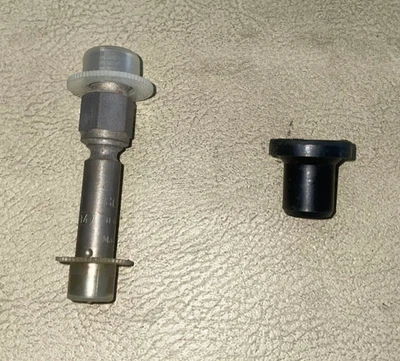 Inyector de combustible Bosch - 0 437 502 003 - para Volvo 140, 142, 144 y 145 1966-1975 Foto 1 de 4