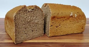 Pane di segale pane lievitato pane nero succoso fresco cotto per te vegan - Foto 1 di 1