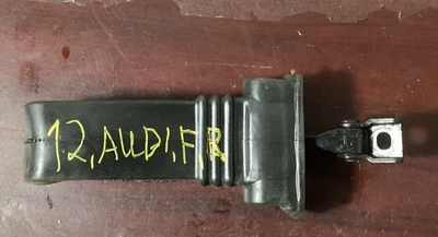 Audi A4 S4 A5 Q5 S5 2009-2016 puerta delantera derecha tope barra de freno OEM. Foto 1 de 4